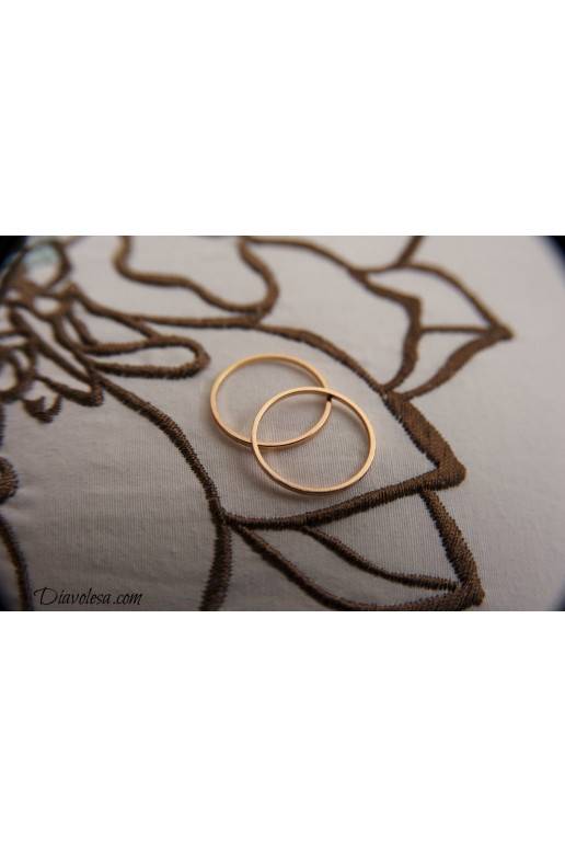 5 plonų žiedų komplektas aukso spalvos