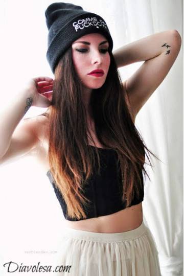 "Beanie" kepurė su užrašu 2