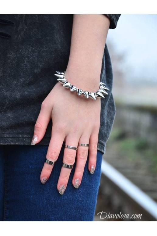 Apyrankė "Spygliai" Apyrankė "Spygliai"