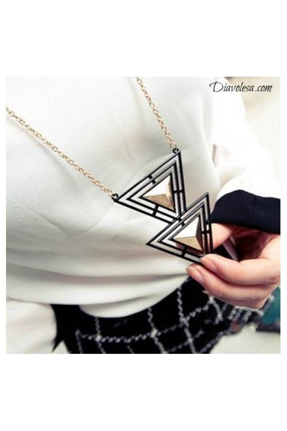 Kaklo papuošalas "Triangle"
