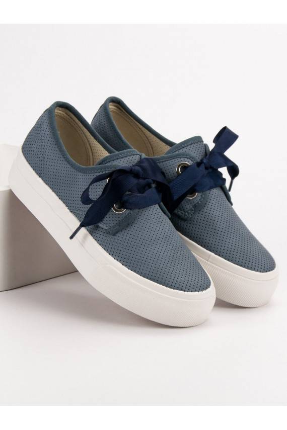 brīvā laika apavi ar lenšu šņorēm