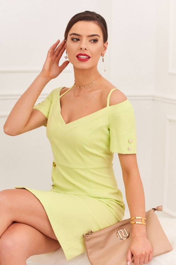 Eleganta kleita z dekoltem carmen  0484