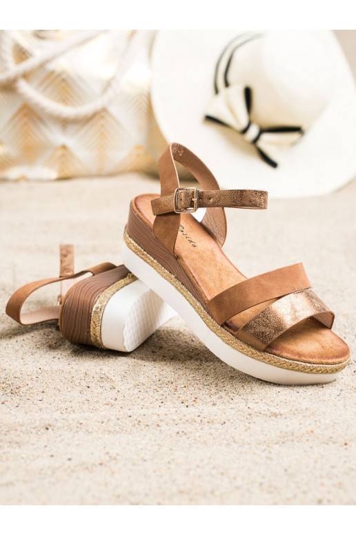 Viegli sandales ar platformu 