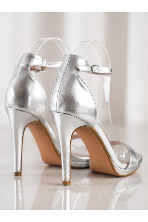 Klasiska modeļa sandales ar plāniem papēžiem 