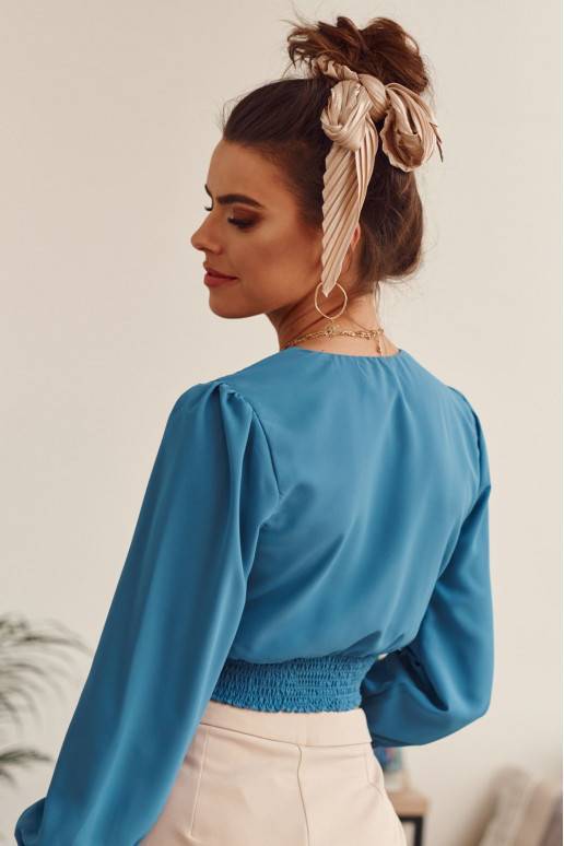 Īsa blūze ar garām piedurknēm