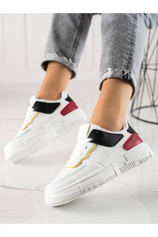 Sneakers modeļa apavi ar platformu 