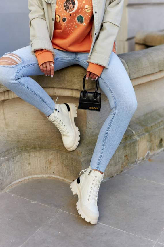 Sieviešu puszābaki Ziloņkaula krāsas Larina