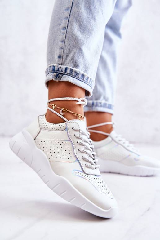 Klasiska modeļa   Sneakers modeļa apavi baltas krāsas Carly