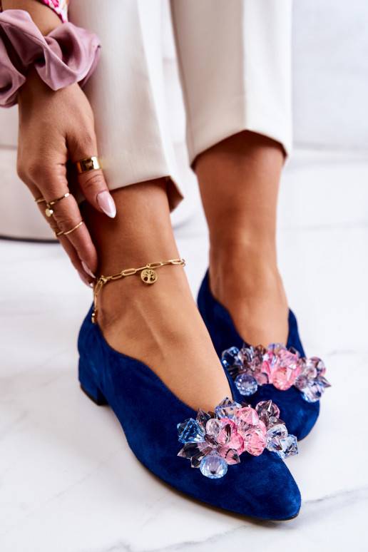 Eleganta stila zamšādas apavi ar ornamentiem tumši zilas krāsas McQueen