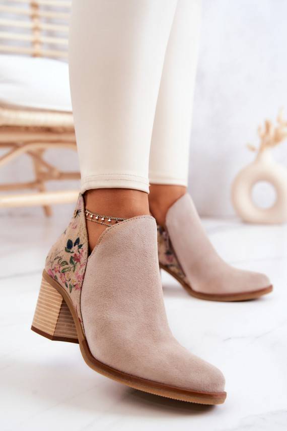 Sieviešu puszābaki  ar papēdi  Ziloņkaula krāsas 04492