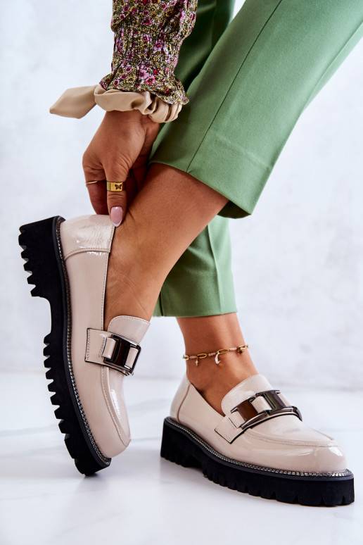 Laque   apavi Ziloņkaula krāsas Corine