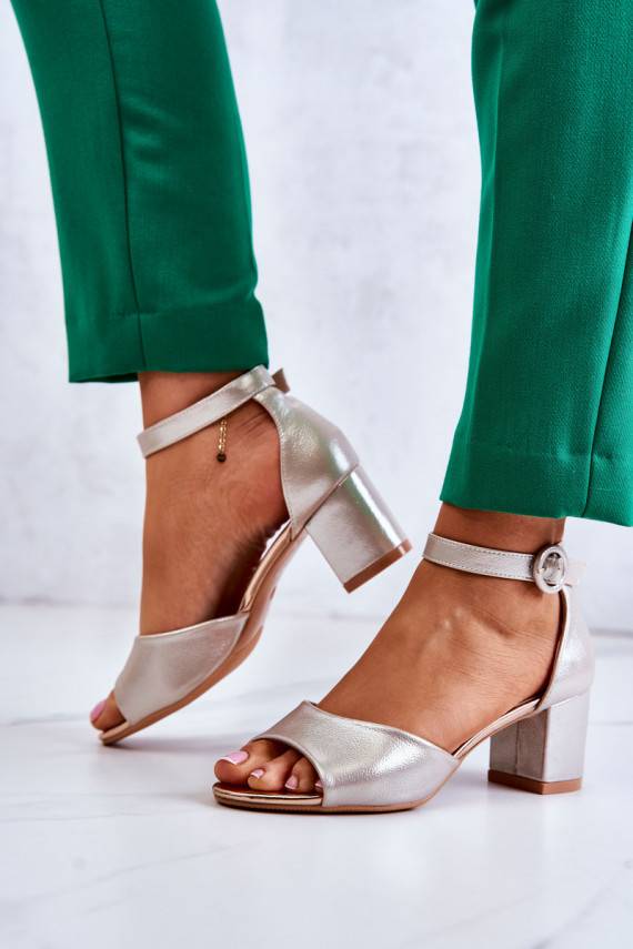 Sieviešu basenes  ar papēdi Vinceza 22-20100 Zelta krāsas