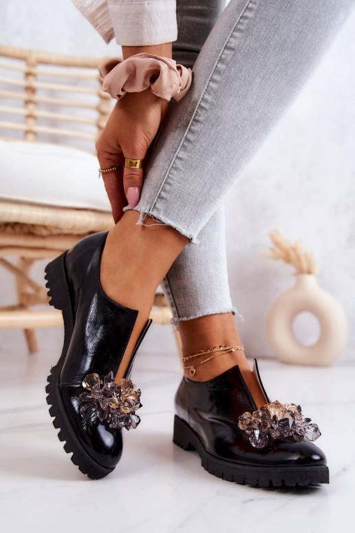 Eleganta stila   apavi ar ornamentiem melnas krāsas Cindy 