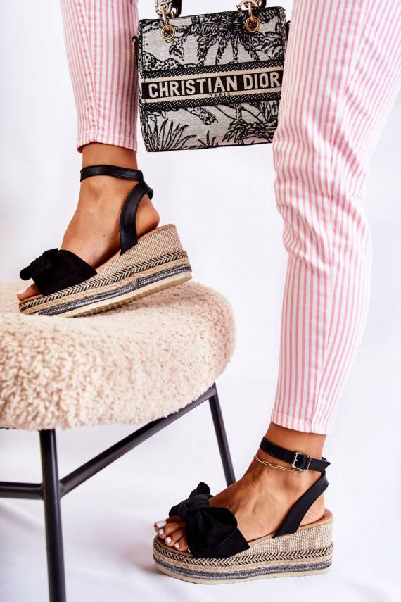 Zamšādas platformas basenes melnas krāsas Natina