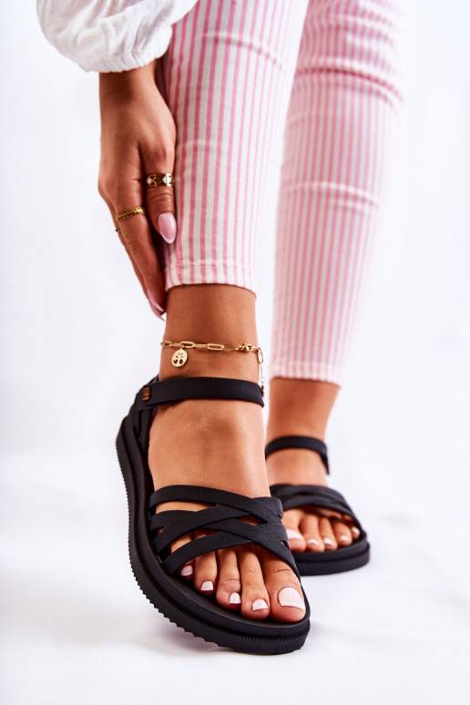 Pachnące Sieviešu basenes ar lipīgām aizdarēm  JJ285068 melnas krāsas