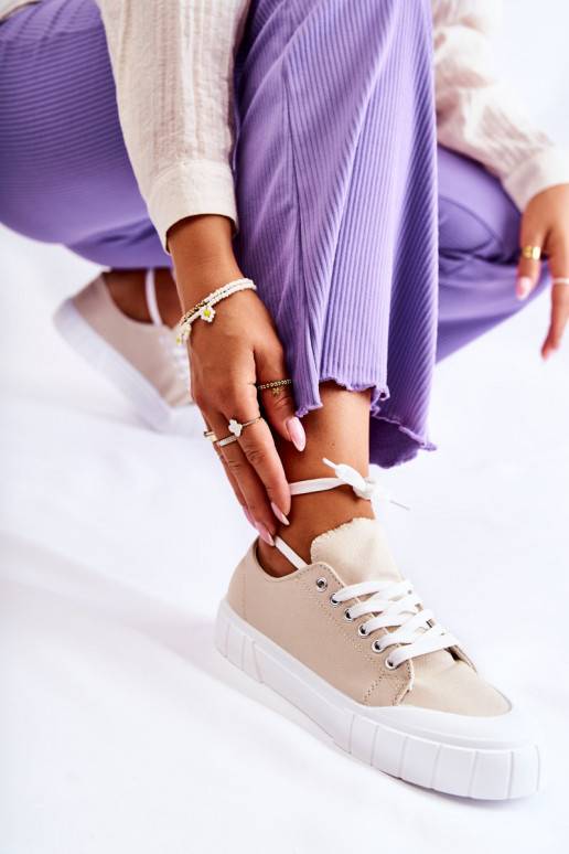 Sieviešu apavi ar platformu smilšu krāsas Comes