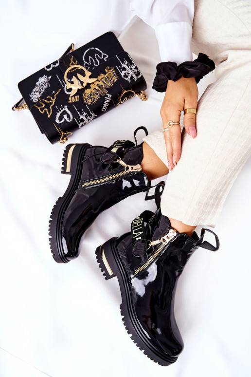 Klasiska modeļa Sieviešu puszābaki Laque ar siksniņām melnas krāsas Lorie