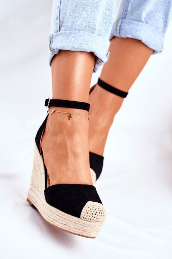 ar platformus basenes  melnas krāsas Avocado