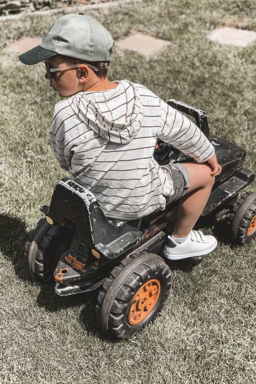 Bērnu apavi Sporta apavi ar lipīgām aizdarēm Baltas-melnas krāsas California Bērnu apavi Sporta apavi ar lipīgām aizdarēm Baltas-melnas krāsas California