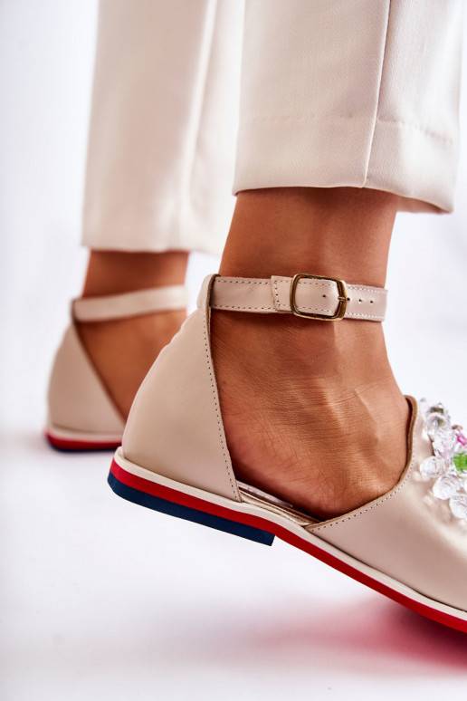     sandales ar ornamentiem smilšu krāsas Nevassa