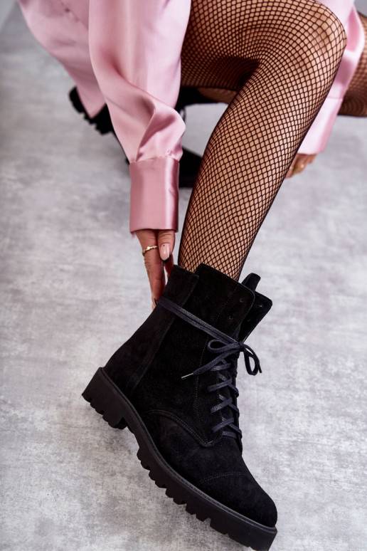 zamšādas Sieviešu puszābaki ar rāvējslēdzējiem Nicole 2754 melnas krāsas