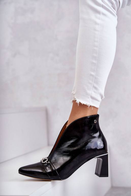   Sieviešu puszābaki ar papēdi  melnas krāsas 05262-01