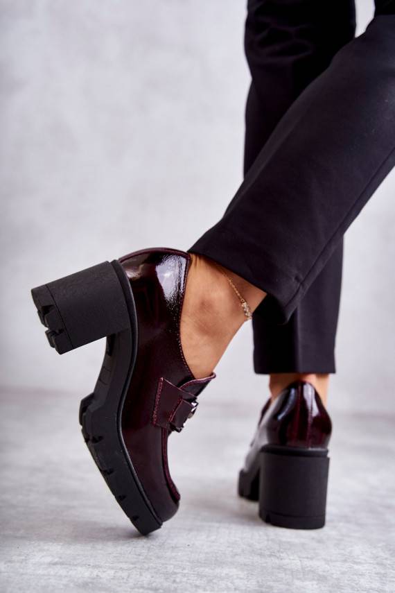 Eleganta stila apavi ar papēdi Ze Srebrną Ozdobą bordo krāsas Harmell