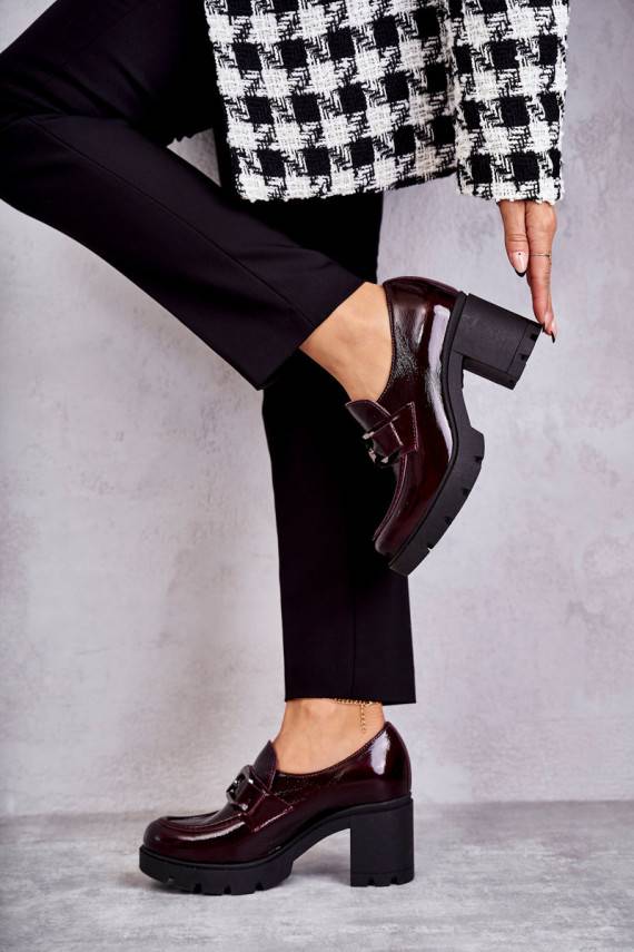 Eleganta stila apavi ar papēdi Ze Srebrną Ozdobą bordo krāsas Harmell