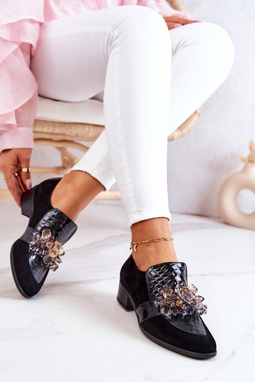 zamšādas apavi ar ornamentiem melnas krāsas Davine