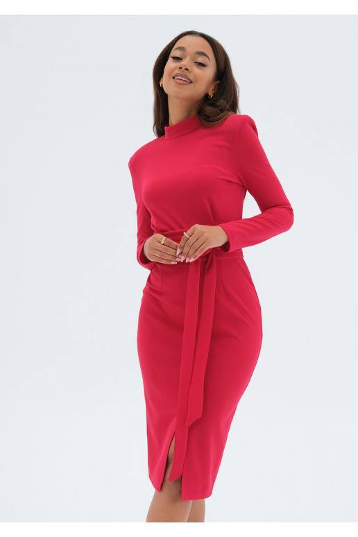 Lucia - eleganta midi garuma kleita rozā krāsā Lucia - eleganta midi garuma kleita rozā krāsā