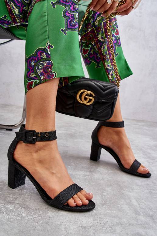 ar papēdi melnas krāsas Maxim  ar papēdi melnas krāsas Maxim