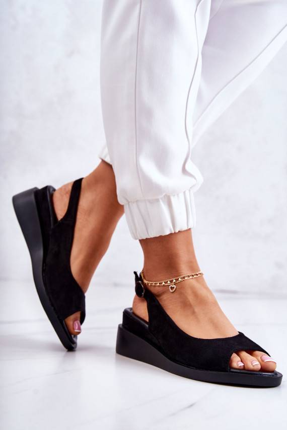   Zamšādas basenes ar sprādzītēm melnas krāsas Camille