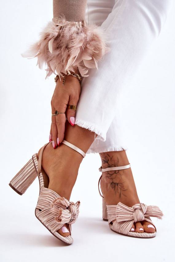 stilīgas sandales ar bantītēm ar papēdi Ziloņkaula krāsas Callum