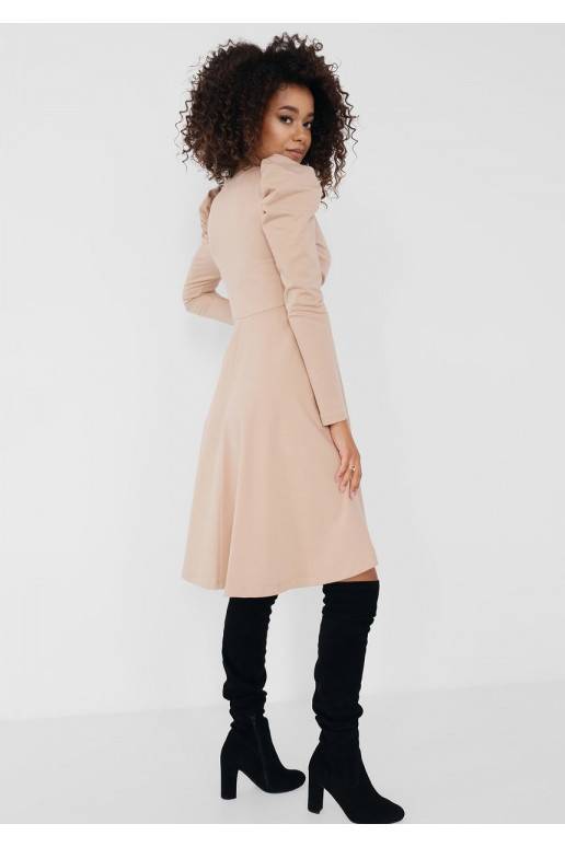 Jenna - Bēšā uzplaiksnītā kleita Jenna - Bēšā uzplaiksnītā kleita