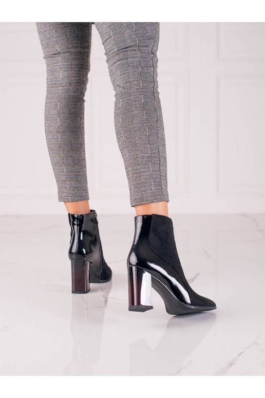 zamšādas Melnas krāsas Sieviešu apavi...