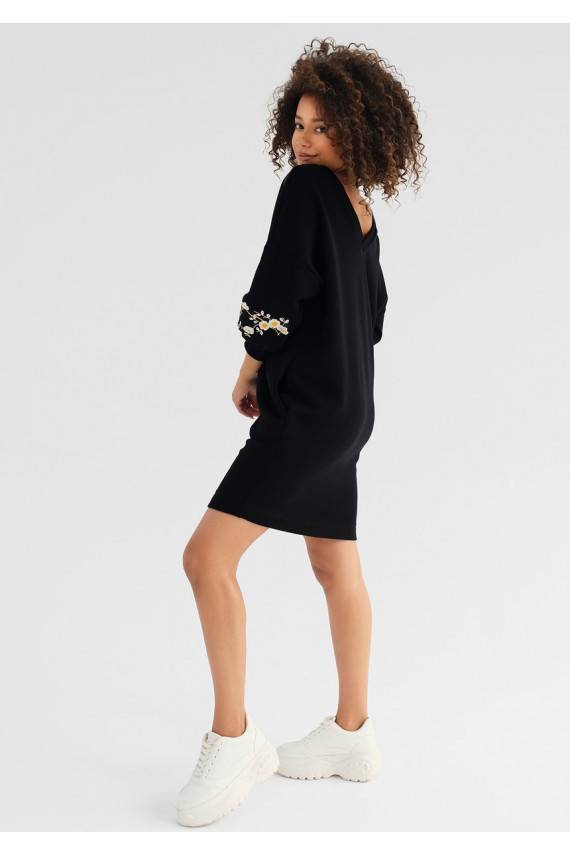 Dina - melna kokvilnas kleita